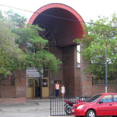 Sigue el reclamo de alumnos con corte total de calles frente al Otto Krause