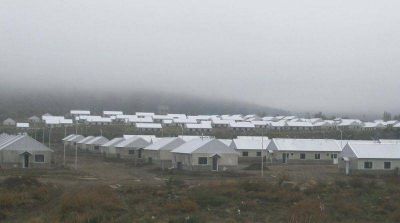 IPPV firm� acta acuerdo por cupos en el plan de 645 viviendas de Bariloche