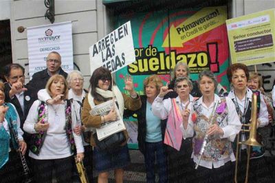 Colorida campa�a por los derechos de los mayores 