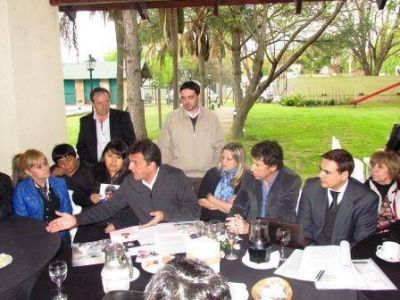Massa y Posse se reunieron en San Isidro con v�ctimas de la inseguridad 