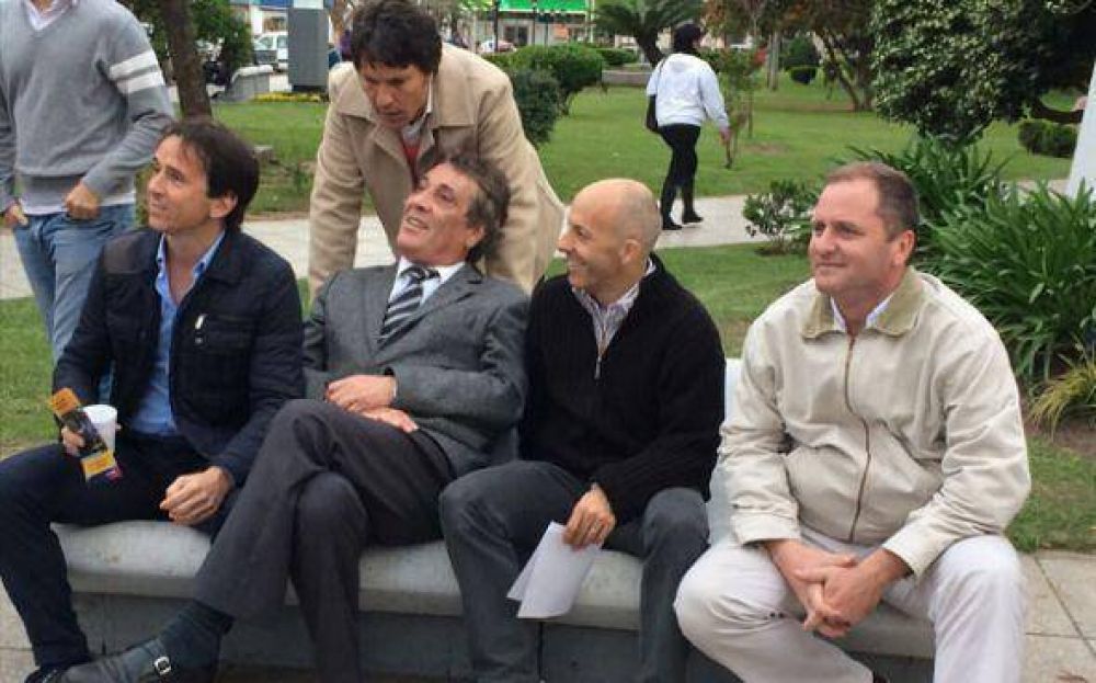 Los precandidatos del PRO de Pilar hicieron campa�a juntos