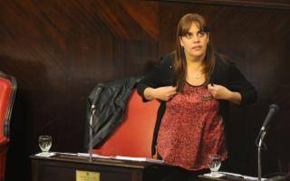 Ezeiza: Leonor Granados quiere ser Intendenta porque la gesti�n de su hermano 