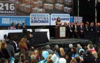 Cristina encabez� acto en Ezeiza: 