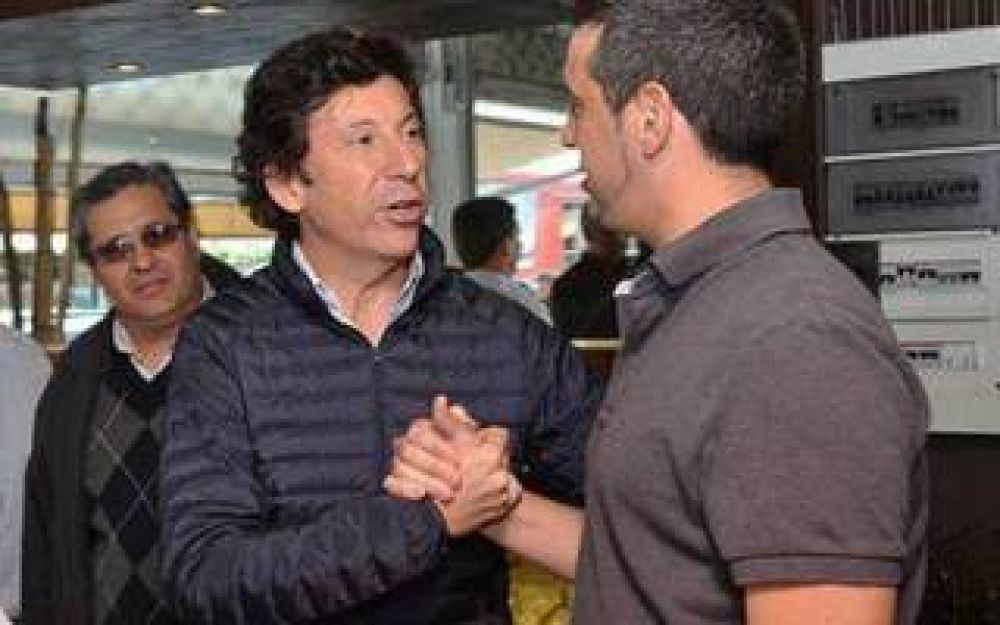 Elecciones 2015: Gustavo Posse recorri� Ensenada