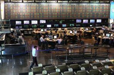 Desconfianza y ca�da en los mercados por el cambio en el Central