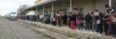 Una multitud recibi� al tren, que llegar�a nuevamente el viernes