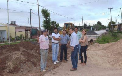 Nievas constat� que hubo avances �significativos� en la obra de pavimento de la calle Pampa