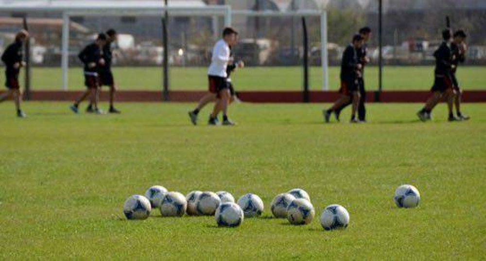Newell�s cambia medio equipo para jugar con Quilmes