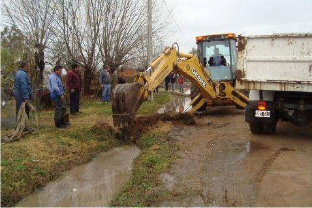 No hubo evacuados  R�pido trabajo del municipio para desagotar algunas calles anegadas luego de las fuertes lluvias