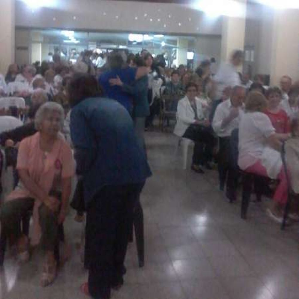 M�s de 300 personas se reunieron en el encuentro Nacional de Clubes de Abuelos