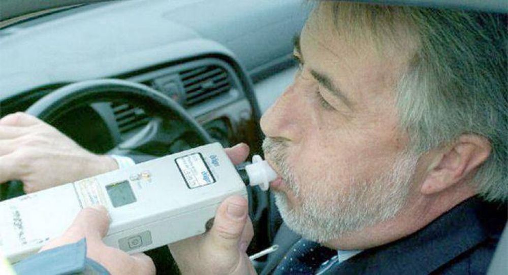 Proyectan endurecer los operativos anti alcohol para las recepciones