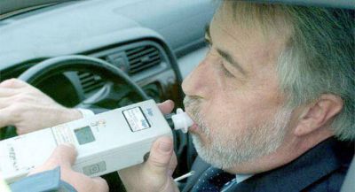 Proyectan endurecer los operativos anti alcohol para las recepciones