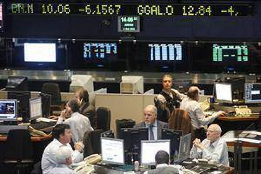 Termina una semana negra para los mercados: el d�lar oficial sube, el blue baja y la bolsa opera sin tendencia firme