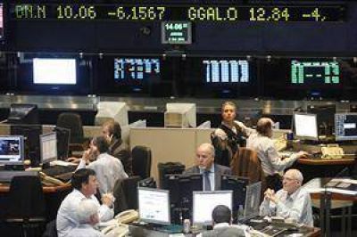 Termina una semana negra para los mercados: el d�lar oficial sube, el blue baja y la bolsa opera sin tendencia firme