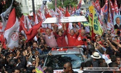 Una multitud recibi� a Dilma y Lula en San Pablo para el cierre de campa�a