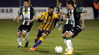 Tiro Federal venci� a Villa Mitre por 1-0 en el primer cruce barrial del torneo Federal B