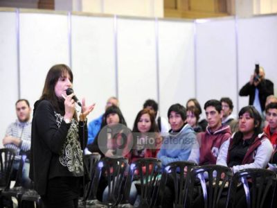 Teresa Dova particip� de la Expo Universidad