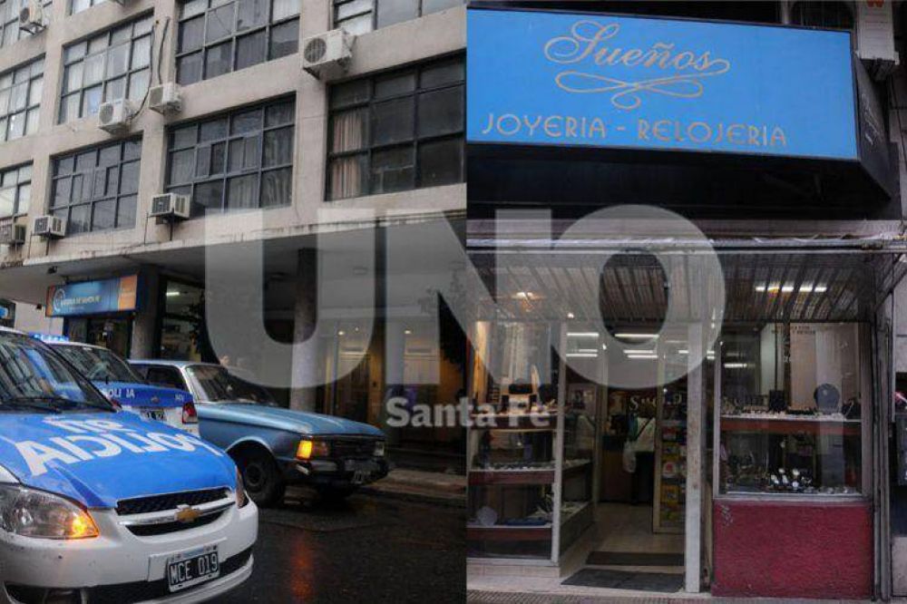 Hubo dos violentos asaltos en el microcentro santafesino en la tarde del viernes