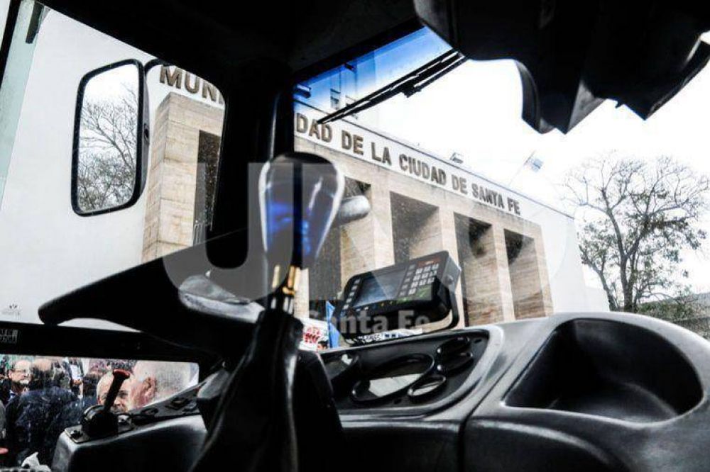 Seguridad: colectiveros piden c�maras y cabinas en los coches