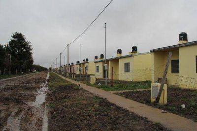 Nieto asegur� que las 200 Viviendas se entregar�n antes de finalizar el a�o
