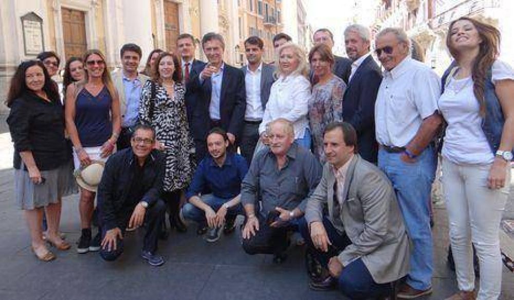 Macri se junt� con empresarios en Roma