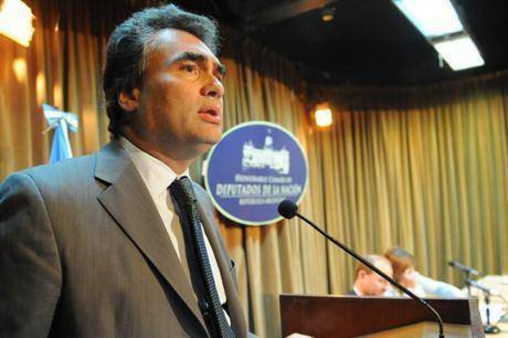 Obligan a los bancos a subir tasas para restarle atractivo al d�lar