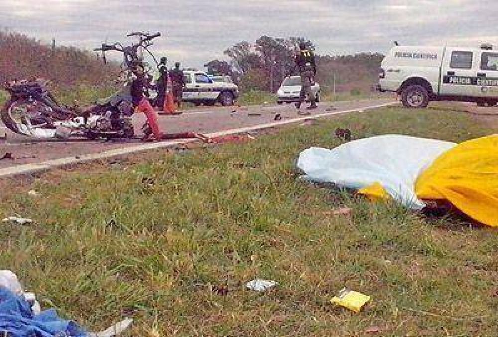 Un motociclista muri� al ser arrollado por un cami�n en la ruta N� 8
