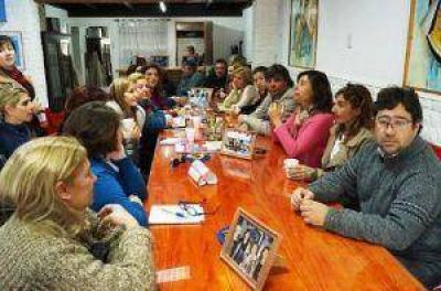 Asamblea en la FEB para tratar el petitorio por el Presupuesto Educativo