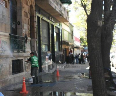 Vos pagas los impuestos, y Bruera los usa para quedar bien con Kraiselburd