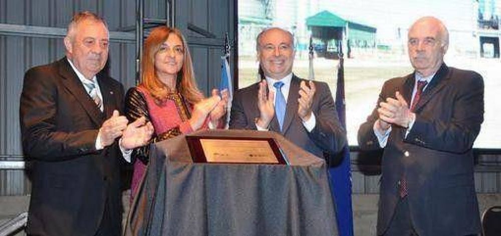 Accastello celebr la inauguracin de una planta de bioetanol en Villa Mara