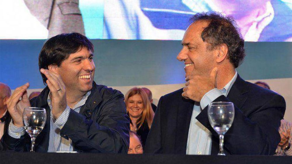 Scioli y Bossio llamaron a la unidad del PJ en un acto con gobernadores e intendentes