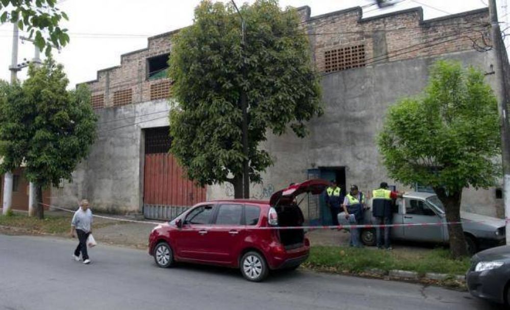 Lo torturaron y antes de trasladarlo a la comisar�a lo hicieron cambiarse de ropa