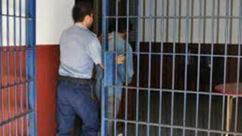 Lo detienen por abusar de su ahijada durante cuatro a�os
