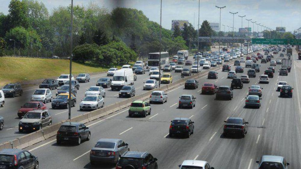 Dos gendarmes murieron atropellados cuando asist�an a un conductor accidentado en Panamericana
