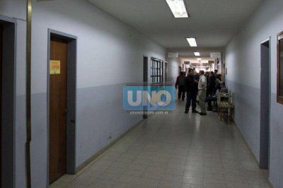 Investigan el homicidio de un hombre que fue apu�alado y muri� en el hospital de Bajada Grande