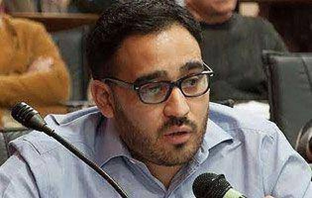 Siguen las cr�ticas del FpV contra el FAU y el PRO