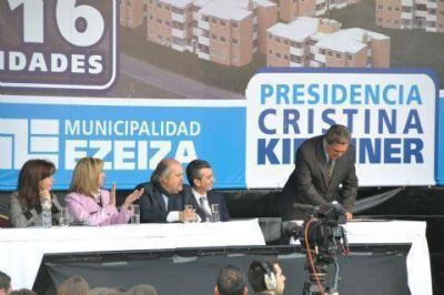 Slezack firm� convenio para obras h�dricas