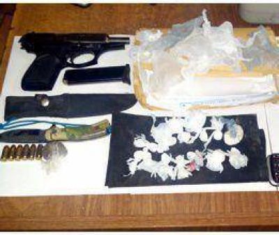 Con drogas y arma de guerra   