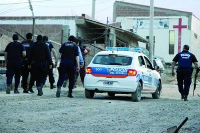 Tiroteo entre bandos antag�nicos deja dos heridos de bala en el l�mite de barrios Isidro Quiroga y Moure