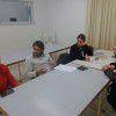 L�pez organiz� agenda de trabajo en Juan N. Fern�ndez