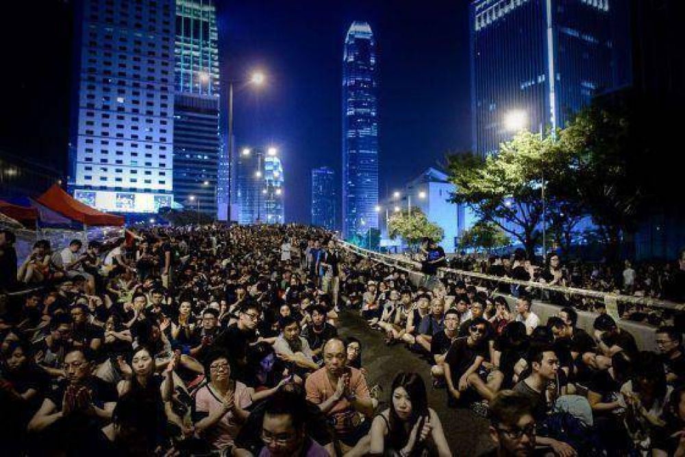 Pese a la amenaza de represi�n, sigue la protesta en Hong Kong
