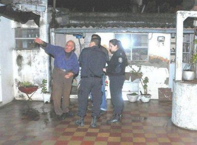 Golpean y roban a un octogenario