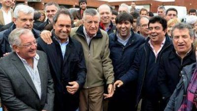 Scioli y otros precandidatos convocaron a la unidad