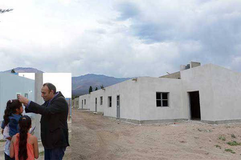 El IPV consigui� el respaldo de Naci�n para la construcci�n de 800 viviendas en Catamarca