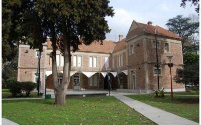 Abren la inscripci�n para el ciclo 2015 de la Facultad de Ciencias Econ�micas en Pilar