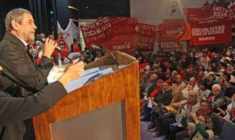 Ferraresi particip� de actos en apoyo al gobierno nacional