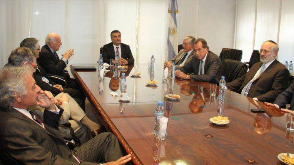Vanoli descart� una devaluaci�n y advirti� a los bancos sobre m�s 