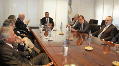 Vanoli descart� una devaluaci�n y advirti� a los bancos sobre m�s 