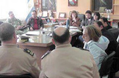 Defensa Civil coordin� acciones para una nueva crecida del r�o