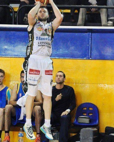 No jug� Paran�(da) bien